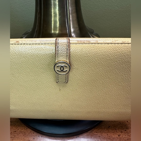 Chanel Coco button Leather flap long bifold wallet beige cream color EUC - Picture 14 of 14